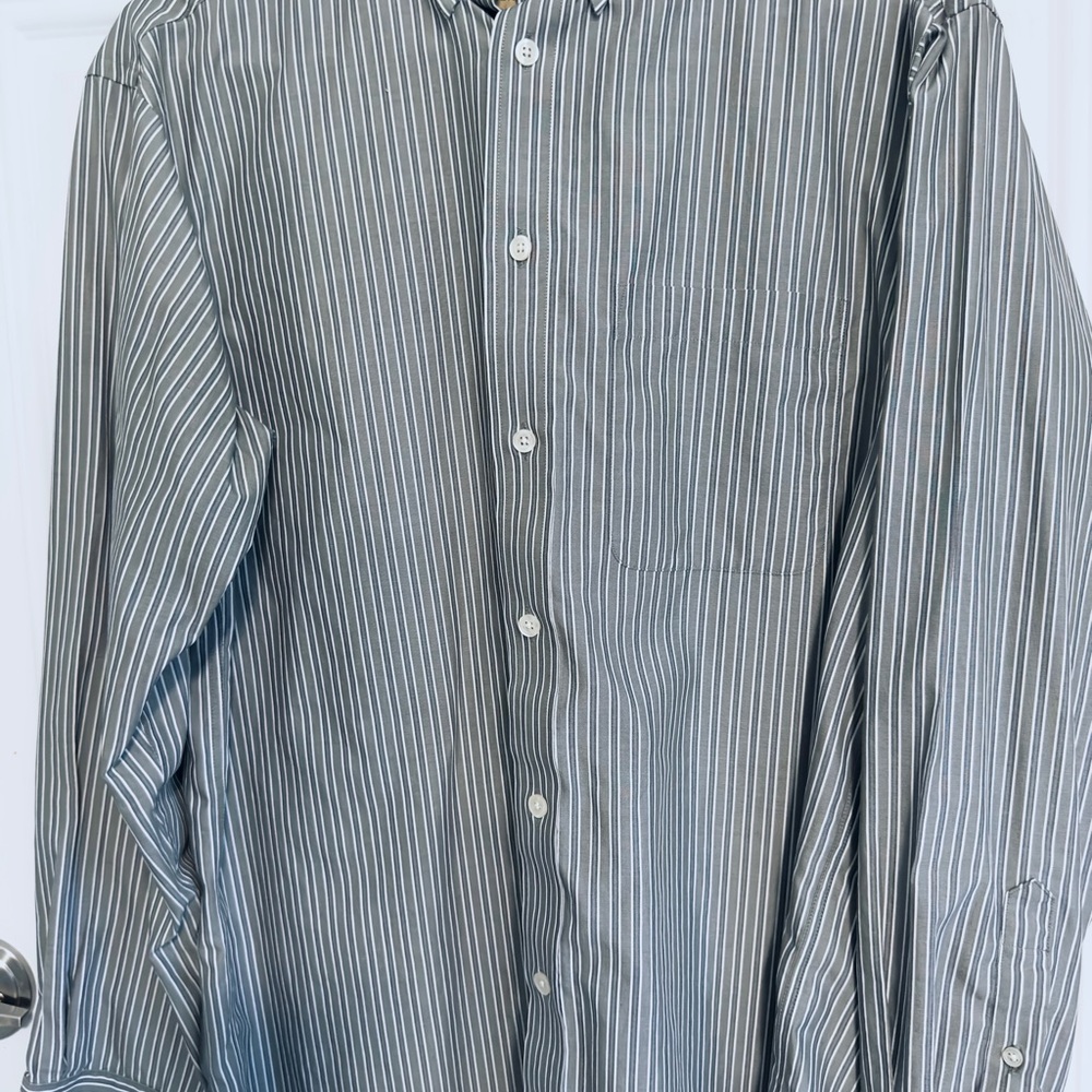 Men's Striped Gray Shirt